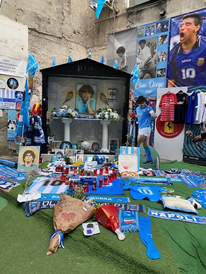 Geman Flat - 1 Min Maradona Mural Napels Buitenkant foto